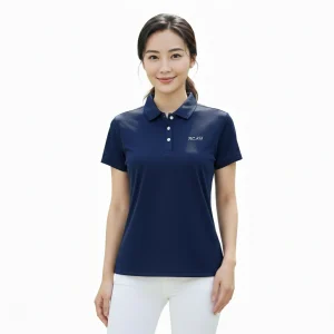 NCKU 成大紀念服飾：女款深藍色短袖 Polo 衫（Toray 系列）。