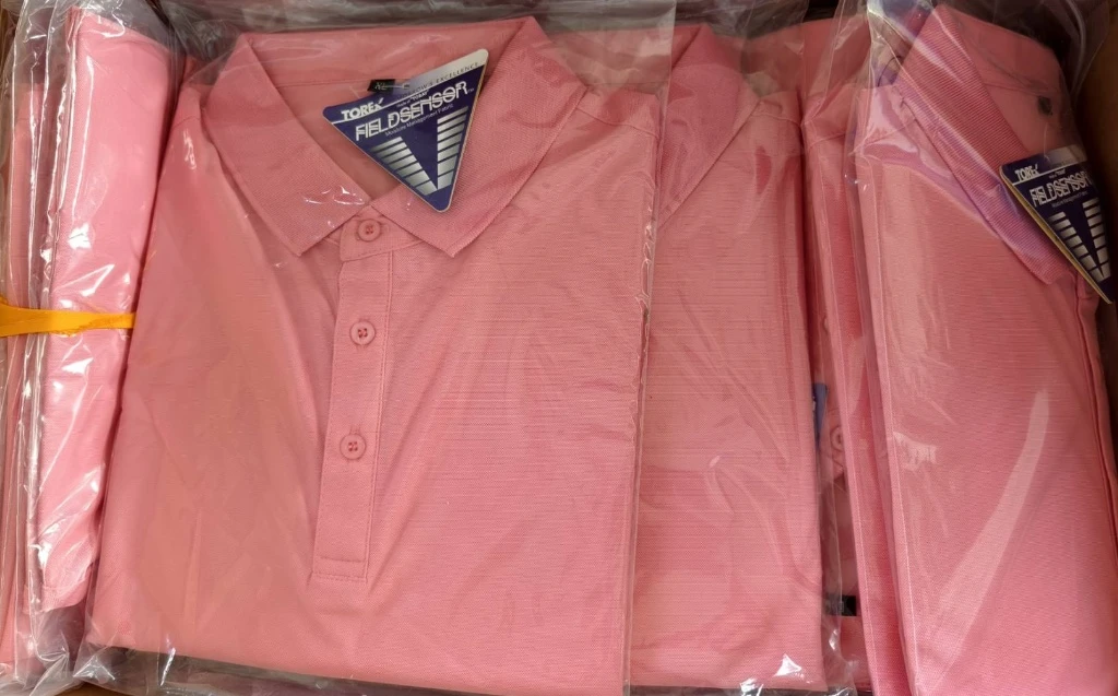 日本 TORAY FIELDSENSOR 永久性涼感布料吊牌，T 公司球隊訂製球衣，實踐企業 ESG 節能目標。